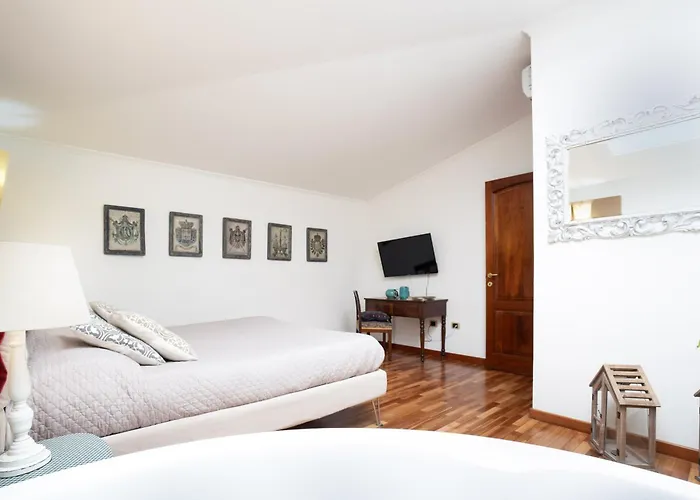 Konukevi Relais La Lanterne Cagliari